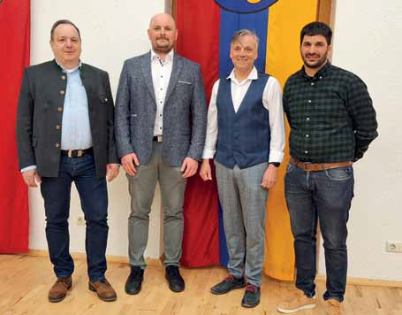 Der neu gewählte
Vorstand der Gemeinde
Silbertal:
Gemeinderat Wilhelm
Erhard, Vizebürgermeister
Martin
Willi, Bürgermeister
Thomas Zudrell und
Gemeinderat Sebastian
Fitsch (v. li.)